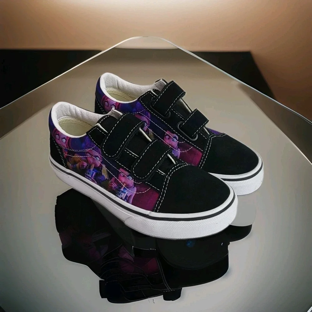 KPop Demon Hunters x Vans Little Kids Old Skool Shoe PS Size 2 NEW